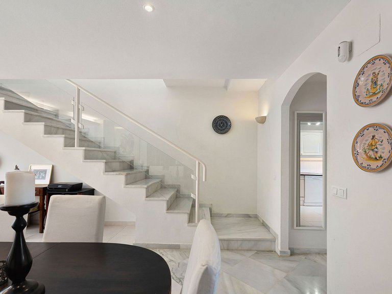 Villa for Sale in Nueva Andalucía, Malaga 5