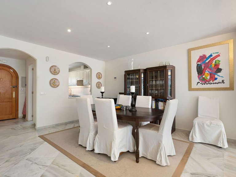 Villa for Sale in Nueva Andalucía, Malaga 6