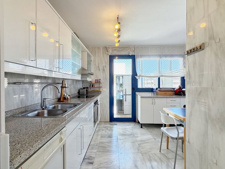 Apartment for Sale in Marbella, Malaga 25