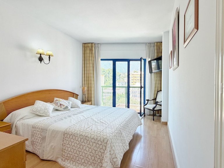 Apartment for Sale in Marbella, Malaga 38