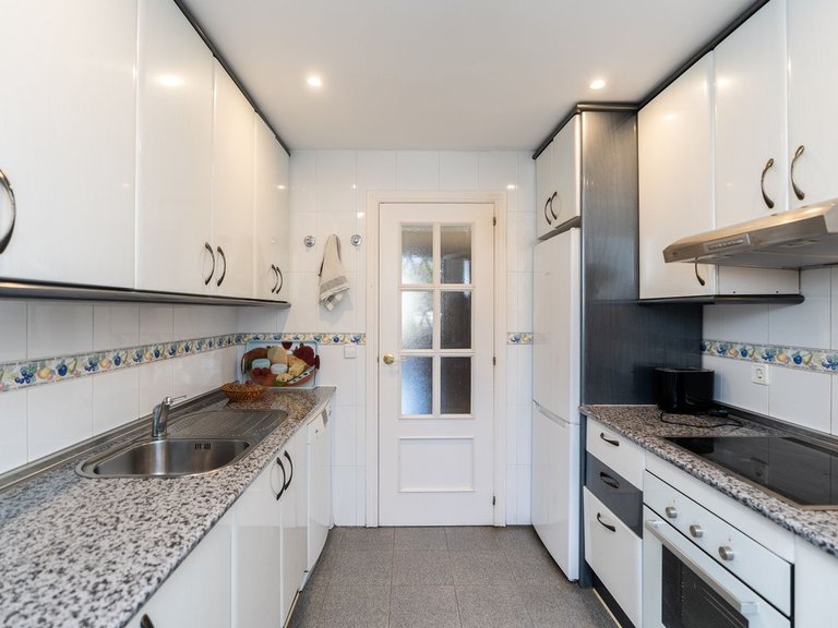 Apartment for Sale in Marbella, Malaga 14