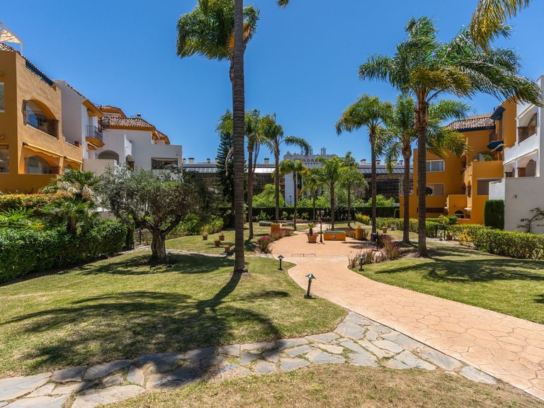 Apartment for Sale in Marbella, Malaga 27