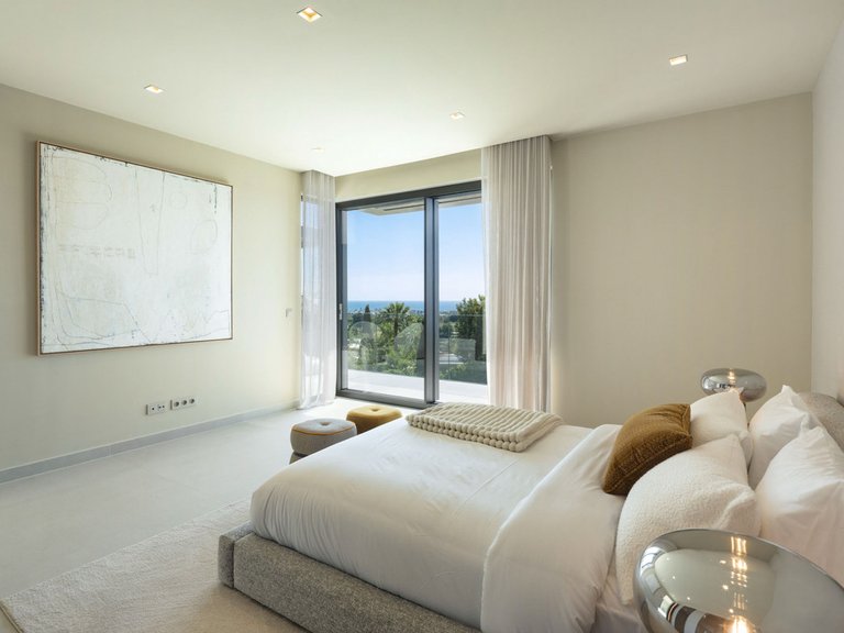Villa for Sale in Los Flamingos, Malaga 18