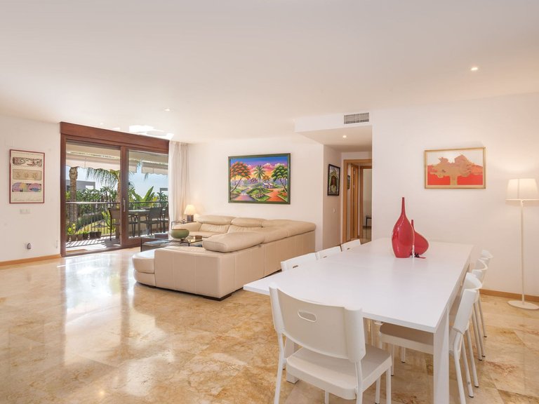 Apartment for Sale in Altos De Los Monteros, Malaga 1