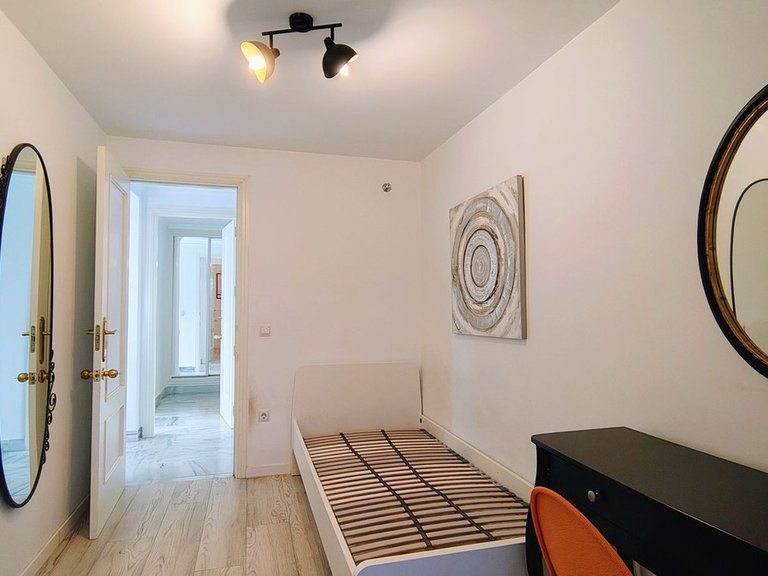 Apartment for Sale in Nueva Andalucía, Malaga 25