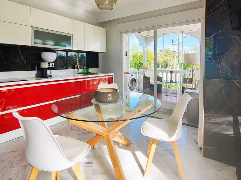 Apartment for Sale in Nueva Andalucía, Malaga 4