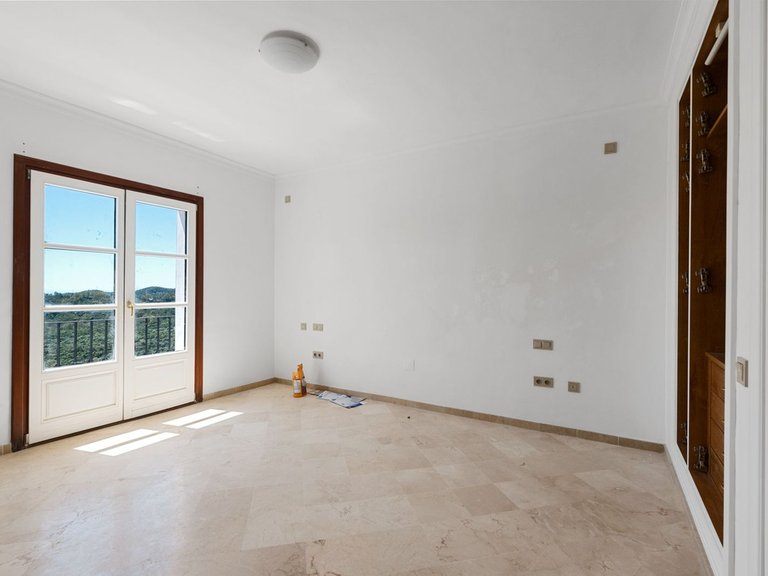 Villa for Sale in Benahavís, Malaga 23