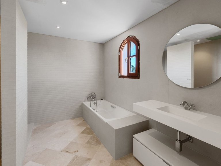 Villa for Sale in Benahavís, Malaga 25