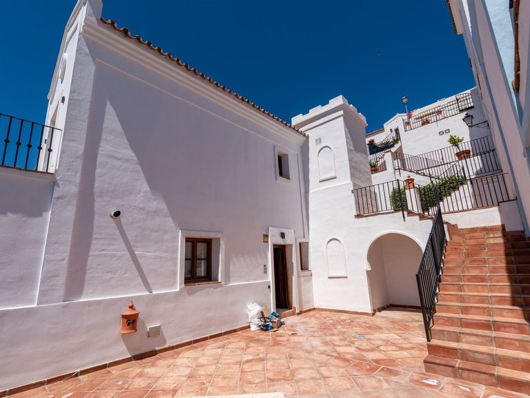 Villa for Sale in Benahavís, Malaga 28