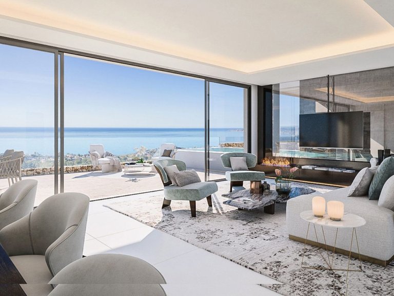 Villa for Sale in Costa del Sol Benalmadena, Malaga 5