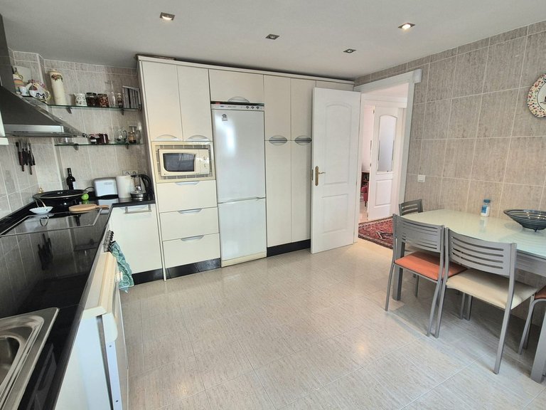 Villa for Sale in Alhaurin Golf, Malaga 12