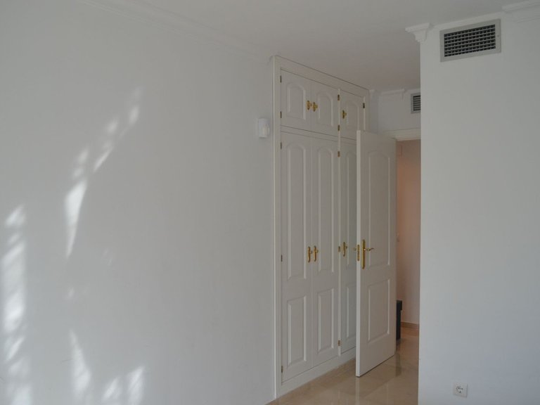 Villa for Sale in Alhaurin Golf, Malaga 20
