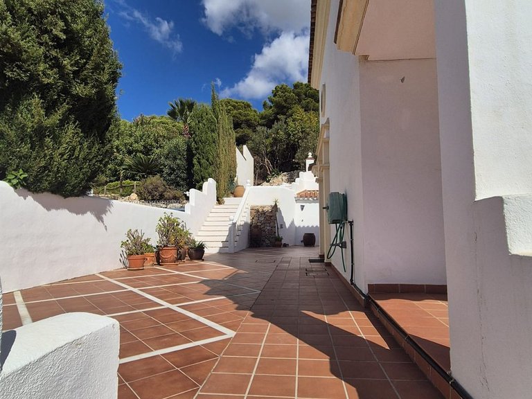 Villa for Sale in Alhaurin Golf, Malaga 28