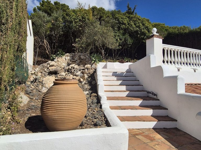 Villa for Sale in Alhaurin Golf, Malaga 32