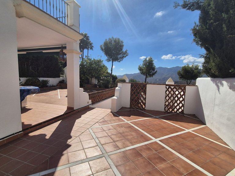 Villa for Sale in Alhaurin Golf, Malaga 40