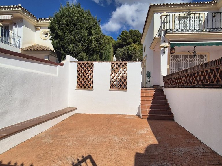 Villa for Sale in Alhaurin Golf, Malaga 42