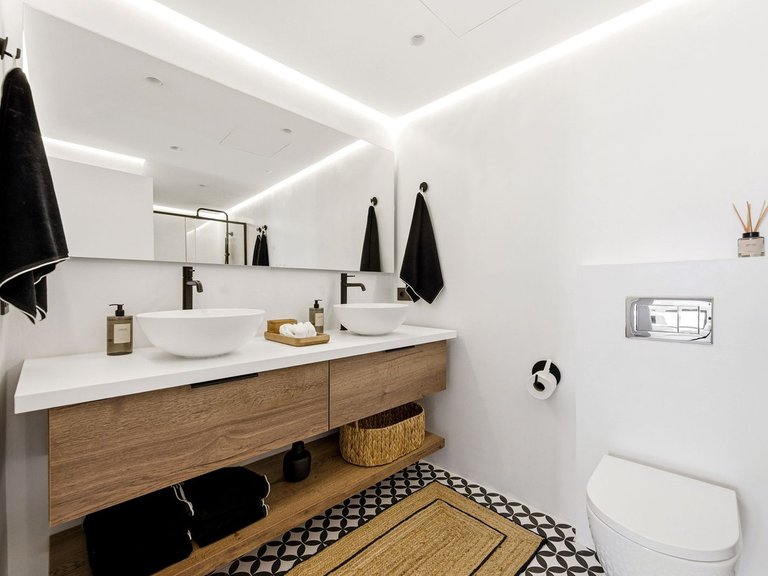 Apartment for Sale in Torrequebrada, Malaga 11