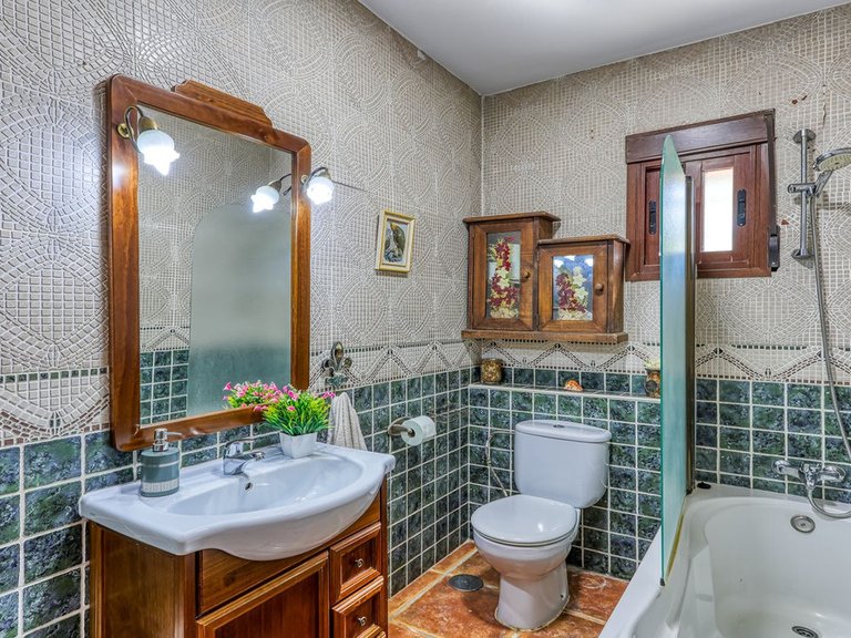 Villa for Sale in Alhaurín De La Torre, Malaga 35