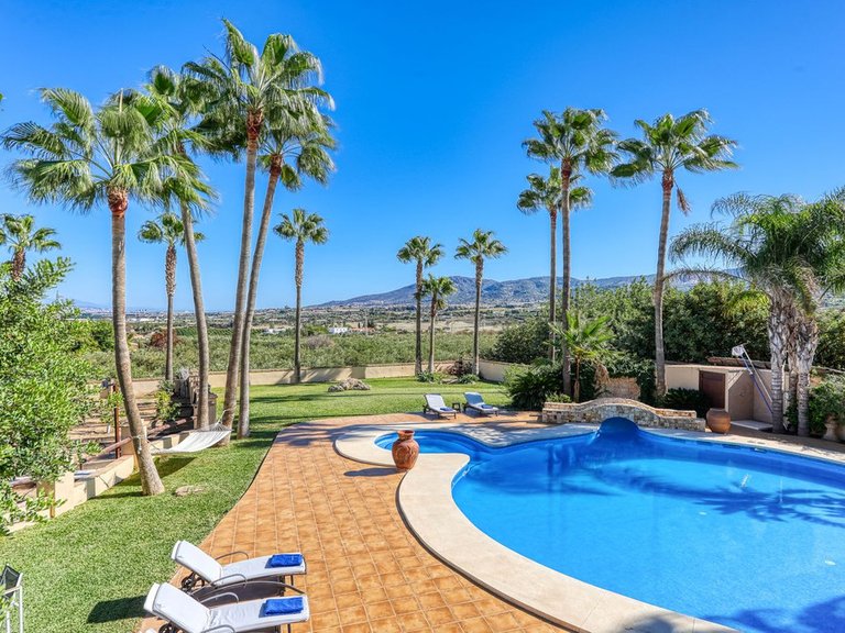 Villa for Sale in Alhaurín De La Torre, Malaga 49