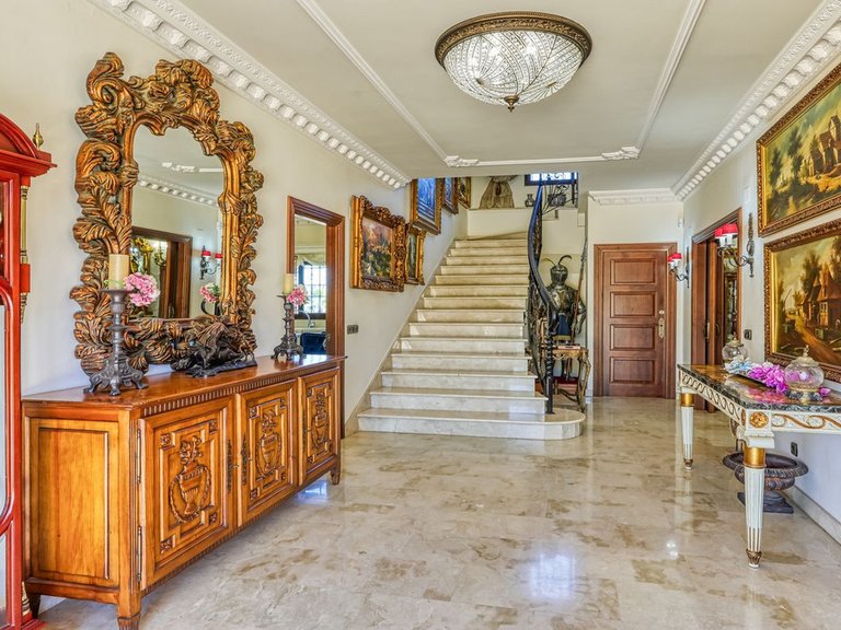 Villa for Sale in Alhaurín De La Torre, Malaga 8