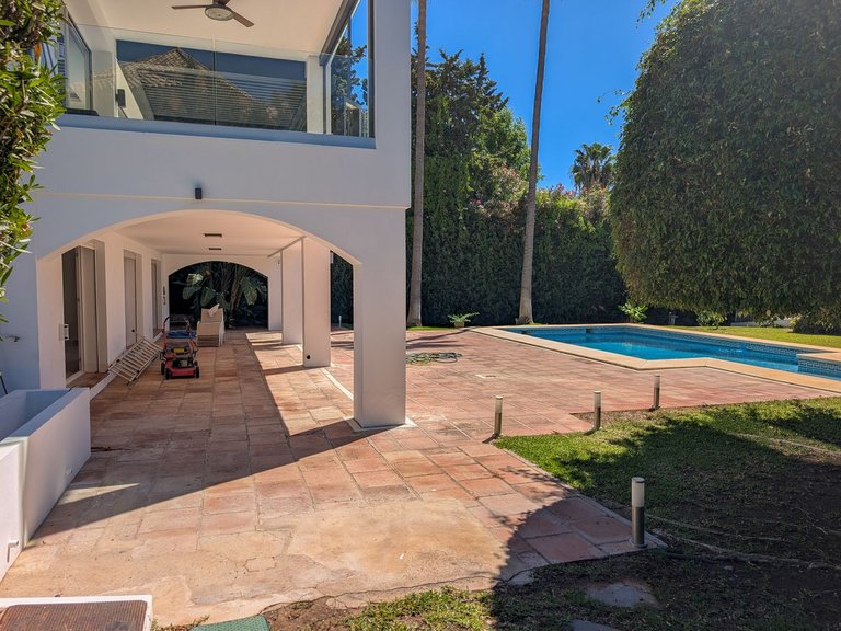 Villa for Sale in Nueva Andalucía, Malaga 10