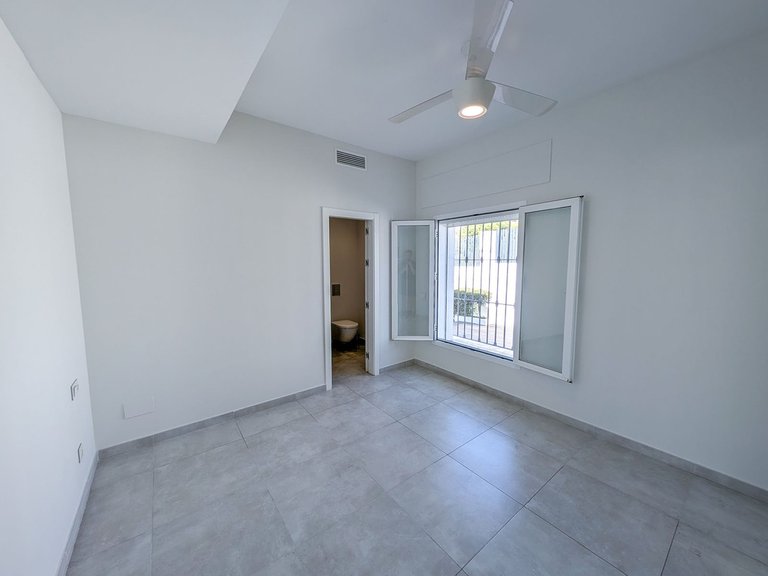 Villa for Sale in Nueva Andalucía, Malaga 20