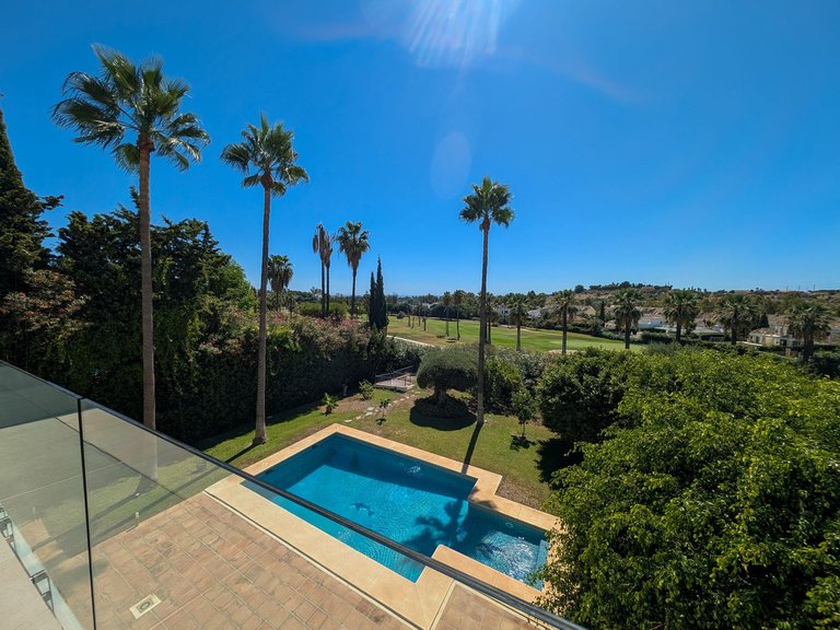 Villa for Sale in Nueva Andalucía, Malaga 41