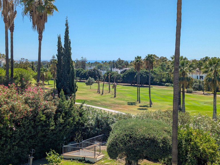 Villa for Sale in Nueva Andalucía, Malaga 42