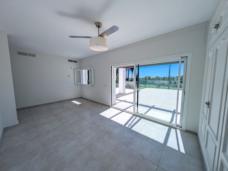 Villa for Sale in Nueva Andalucía, Malaga 45