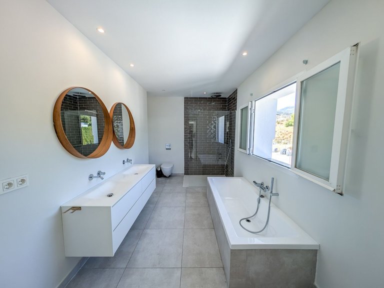 Villa for Sale in Nueva Andalucía, Malaga 47