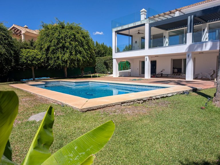 Villa for Sale in Nueva Andalucía, Malaga 59