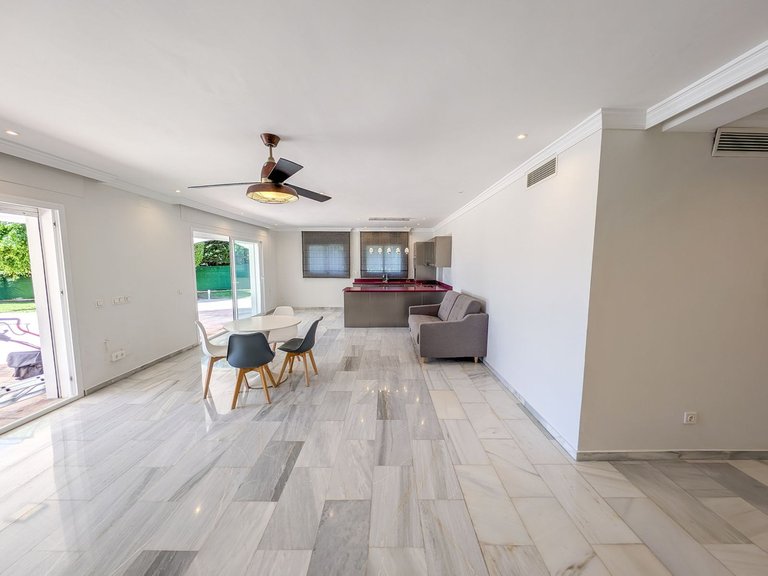 Villa for Sale in Nueva Andalucía, Malaga 7