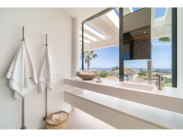 Villa for Sale in Benahavís, Malaga 12