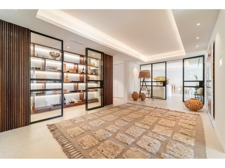 Villa for Sale in Benahavís, Malaga 20
