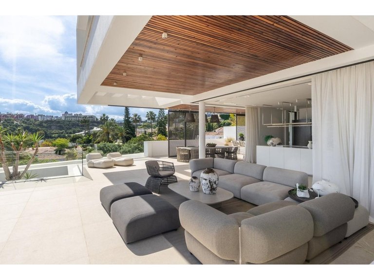Villa for Sale in Benahavís, Malaga 24