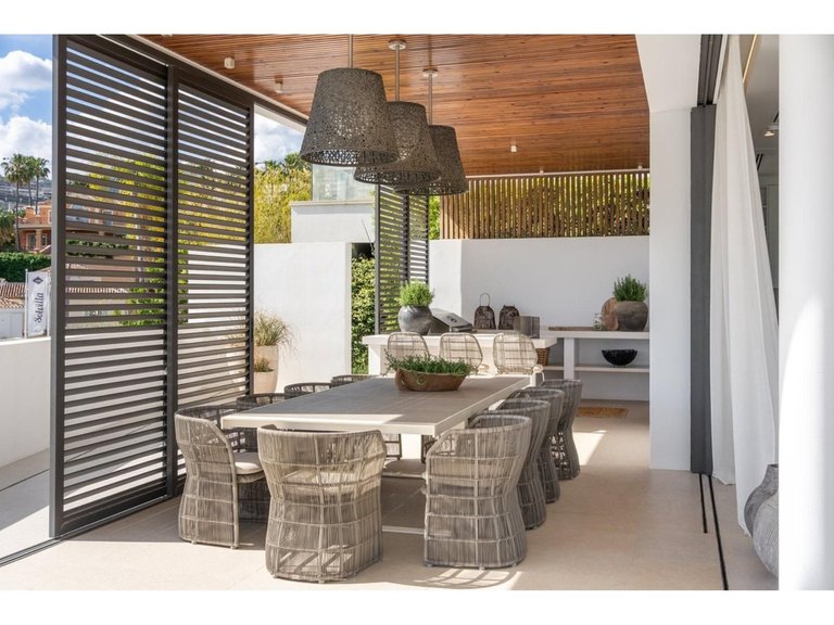Villa for Sale in Benahavís, Malaga 25