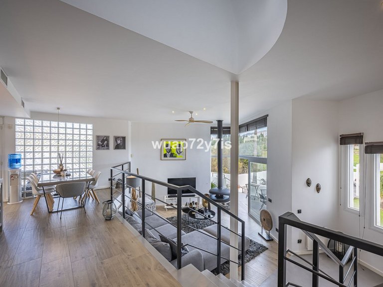 Villa for Sale in Guadalmina Alta, Malaga 11