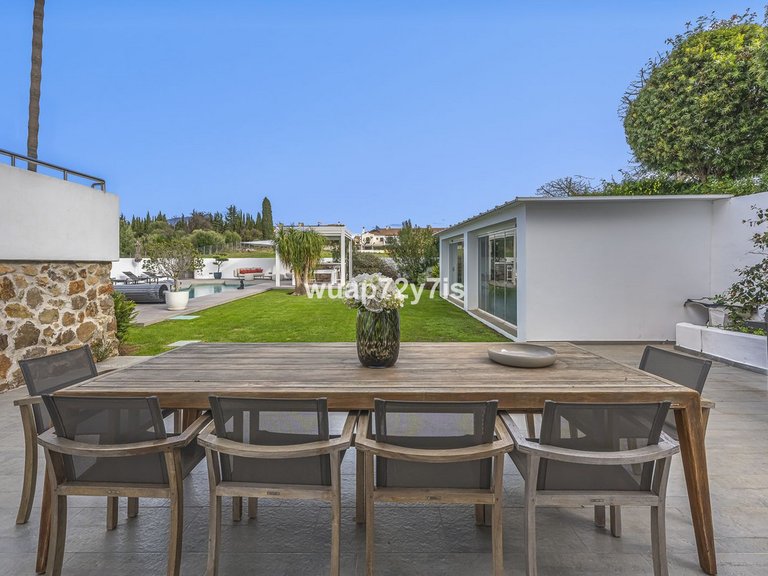 Villa for Sale in Guadalmina Alta, Malaga 18
