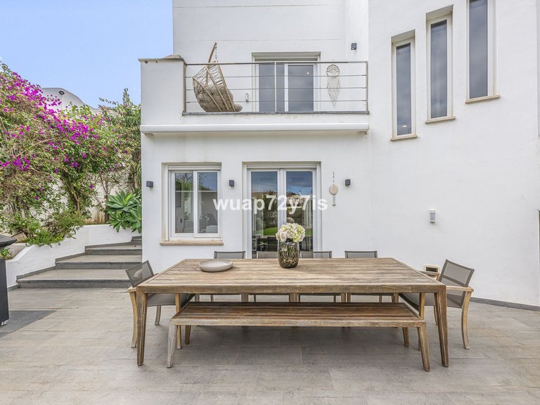 Villa for Sale in Guadalmina Alta, Malaga 19