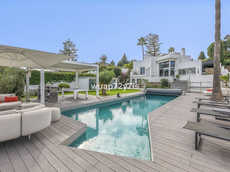 Villa for Sale in Guadalmina Alta, Malaga 2