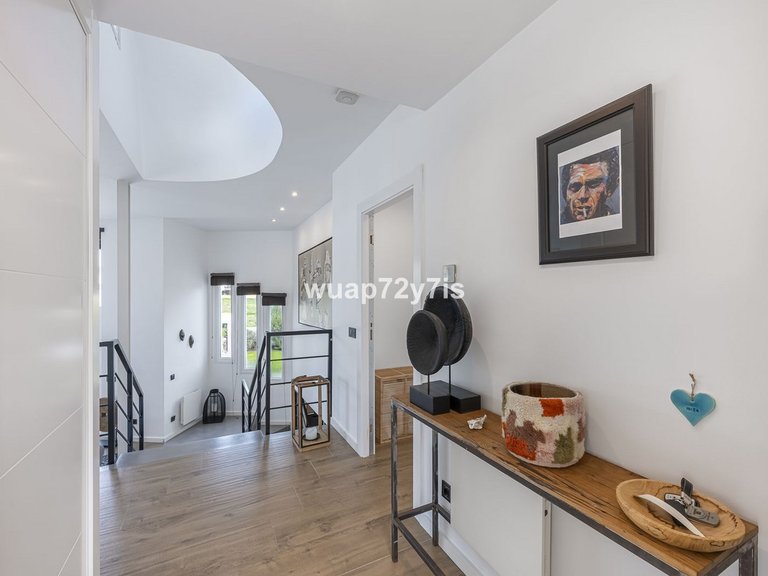 Villa for Sale in Guadalmina Alta, Malaga 3