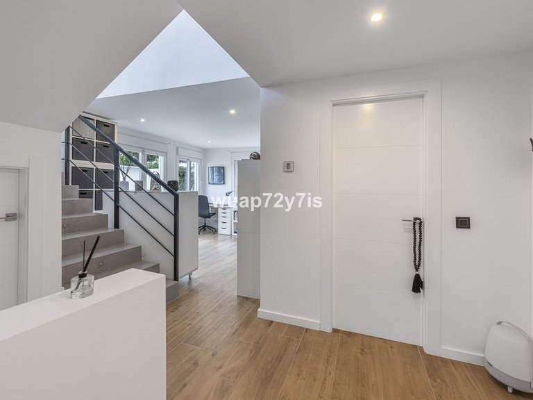 Villa for Sale in Guadalmina Alta, Malaga 35