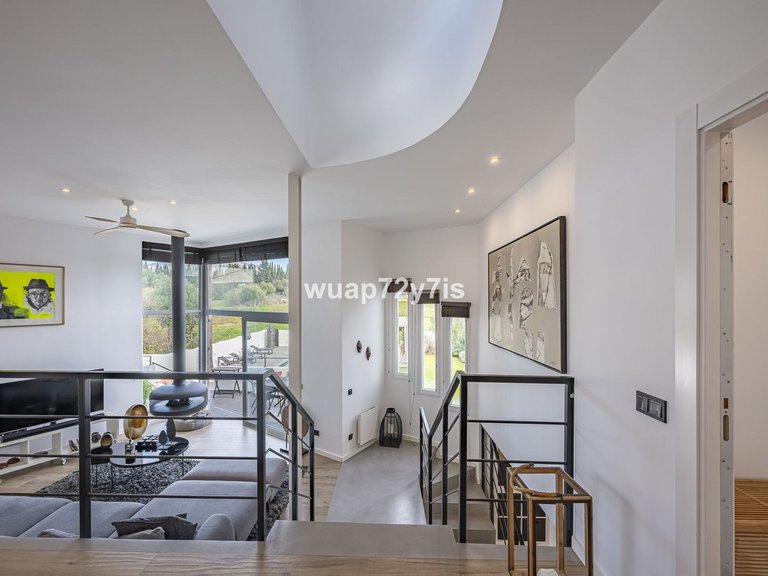Villa for Sale in Guadalmina Alta, Malaga 4