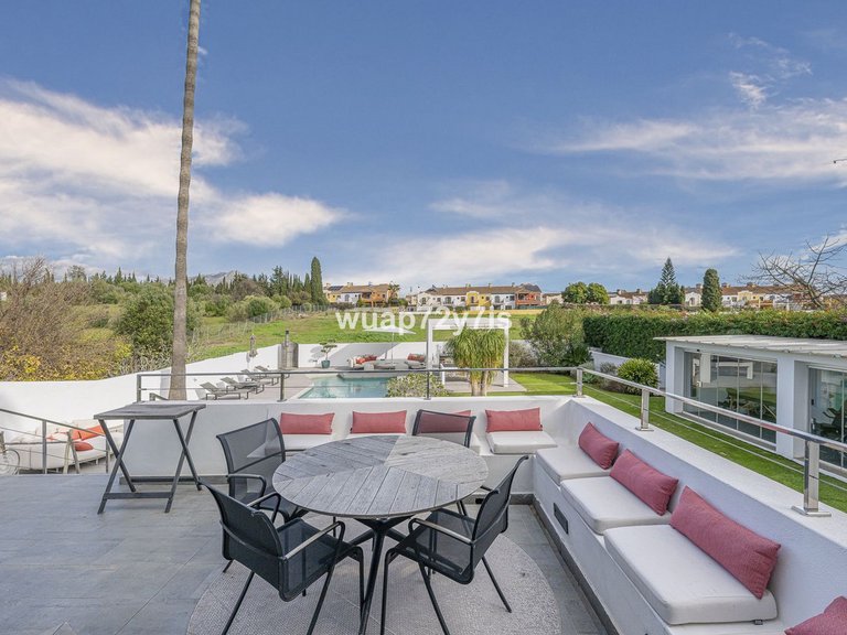Villa for Sale in Guadalmina Alta, Malaga 43