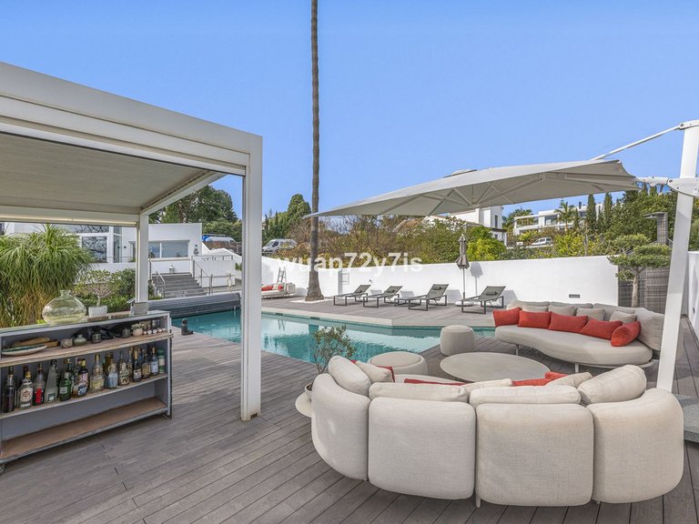 Villa for Sale in Guadalmina Alta, Malaga 46