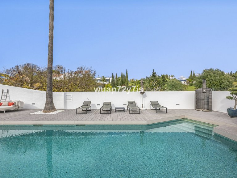 Villa for Sale in Guadalmina Alta, Malaga 49
