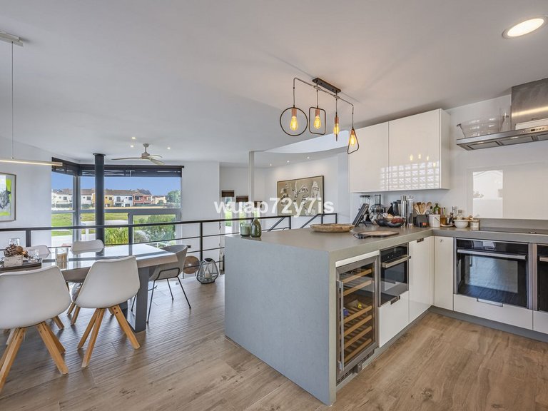 Villa for Sale in Guadalmina Alta, Malaga 5