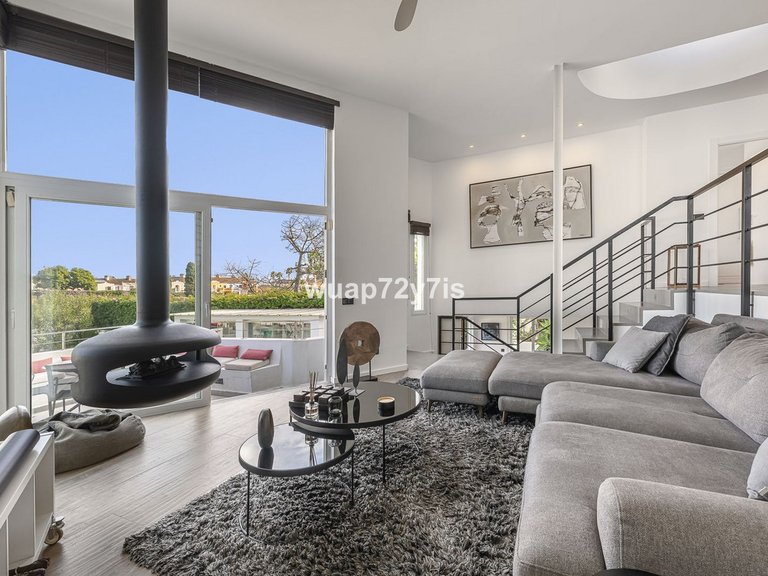 Villa for Sale in Guadalmina Alta, Malaga 9