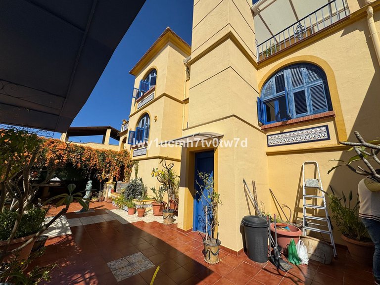 Villa for Sale in Malagueta, Malaga 28