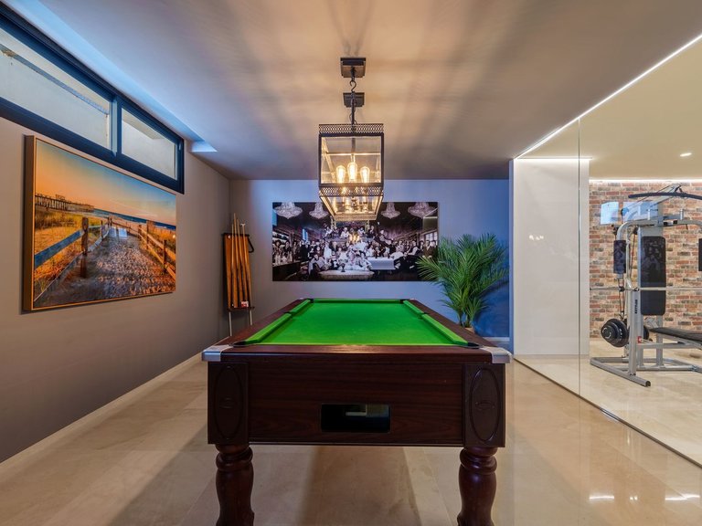 Villa for Sale in Nueva Andalucía, Malaga 24